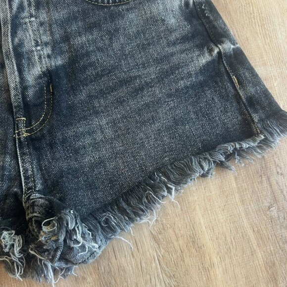 PACSUN Women's 26" Black "VINTAGE HIGH RISE" Denim Dark Wash Cut-Off Shorts - Picture 2 of 4